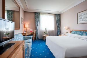 Double Room room in Royal Garden
