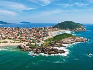Casa Enseada, Prainha, Praia Grande prox mar com 2 ar split