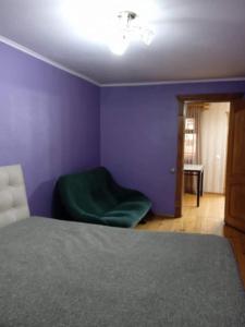 Isolated second floor for rent with separate kitchen and bathroom