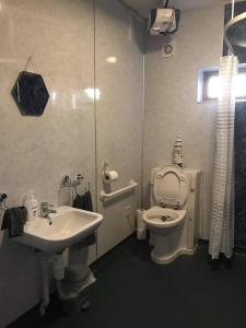 No 5 Newly refurbished 4 bedroom house