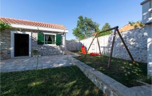 Amazing Home In Benkovac With Outdoor Swimming Pool, Wifi And 2 Bedrooms