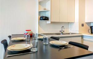 Cozy Apartment In Oostende With Wifi