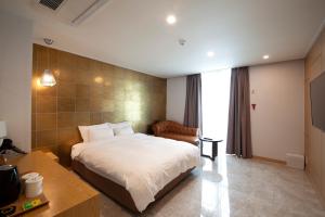 Phòng đôi Deluxe (Deluxe Dbl)