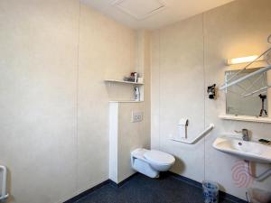 Charmant F2 climatisé avec terrasse, proche Thermes, parking privé, animaux acceptés - FR-1-451-163