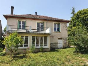 Maisons de vacances Big summer house in the charming village of Meyssac : photos des chambres