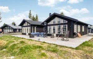 4 Bedroom Beautiful Home In Tisleidalen - Hovde