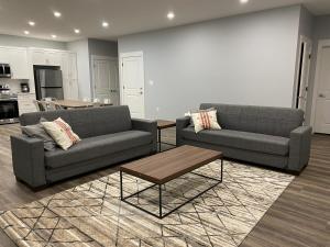 Thistle Ridge (Lower) New Waterton Lakes Area Waterfront Home