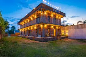 goSTOPS Pondicherry, Auroville - Valudāvūr