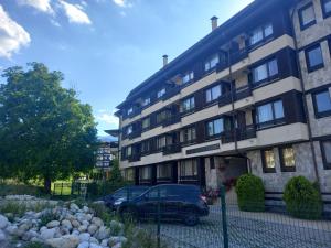 BanskoSeasons - Cozy Apartments Near Gondola & Mountain Views