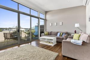 Esperanza - BYO Linen