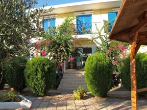 Castellania Hotel Apartments Tílos Greece