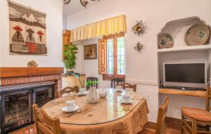 6 Bedroom Beautiful Home In Tocon