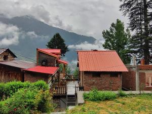 The cottage and cheese