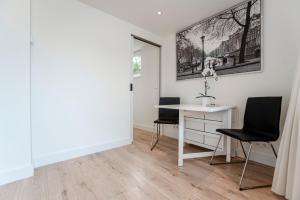 Happy Days Apartment - Luxurious - Free parking on own property