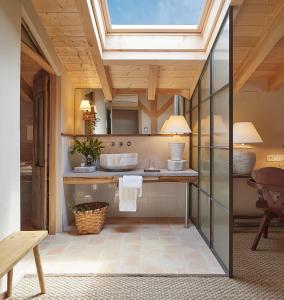 Deluxe Double Room room in OAR Cottage