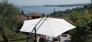 CasaAlma Pool, Terrace & Lakeview