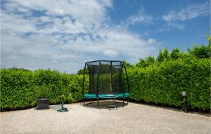 2 Bedroom Stunning Home In Sisan