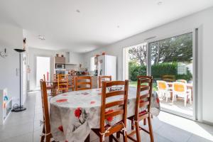 Maisons de vacances Maison familiale pour 4 a Talmont Saint Hilaire : photos des chambres