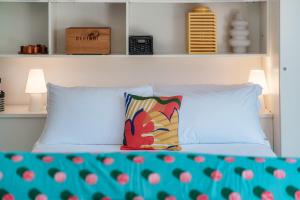 Panoramic Studio by Quokka 360 - open space apartment with terrace