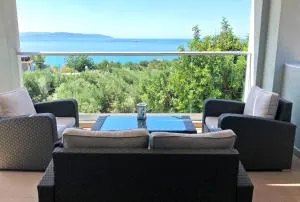 Dream Houses - Lourdata