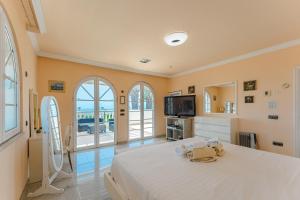 Gorgeous Golf Villa