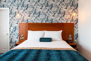 Double Room with Coastal View room in The Beaches Hotel