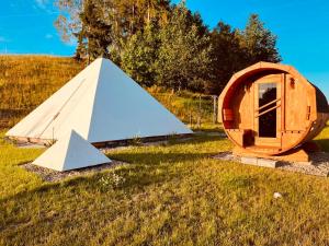 Domek Eden 7 Kaszuby balia sauna alpaki