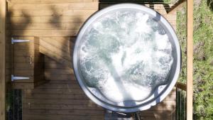 Finest Retreats - Chartwell Luxury Dome