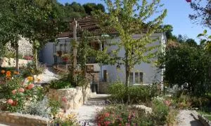 Hangjik (Little Inn) - 乌罗舍瓦茨