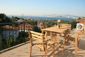 Büyükada Apart Hotel - Karadağ Apart