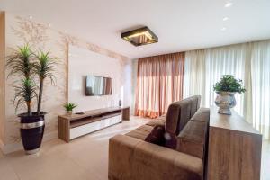 Cobertura Espetacular com Jacuzzi Privativa em Condo de Luxo