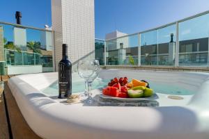 Cobertura Espetacular com Jacuzzi Privativa em Condo de Luxo
