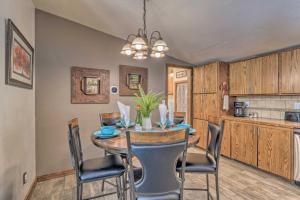 Raven Hill Retreat about Close to Midtown!