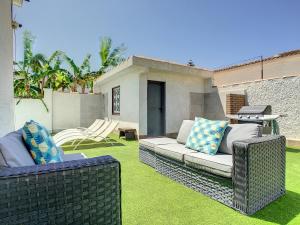 Villa with Private Pool - 6409