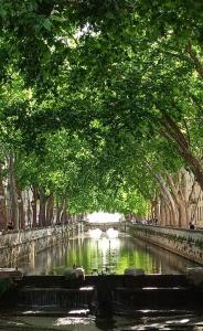 Maisons de vacances Charmante maison de ville avec parking prive : photos des chambres