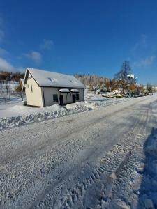 Domek nad potokiem