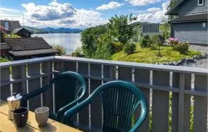 1 Bedroom Cozy Home In Seim - Tjeldstø