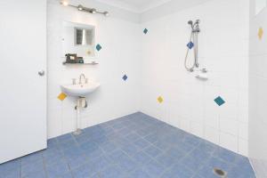 Airlie Sun & Sand Motel Accommodation #4