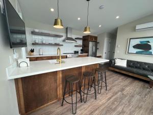 The Lodge on Harrison Lake