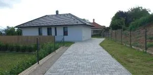 Bridgiet Home Apartman - Rezi
