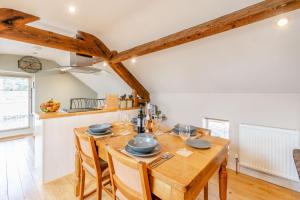 Upstairs Downstairs Cottage