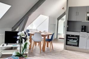 Appartements Le beffroy - vues dominantes sur la mer et le bourg : photos des chambres