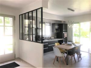 Maisons de vacances Attractive Holiday Home in C reste with Pool : photos des chambres