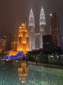 3 Bedrooms Short Stays Condo at KLCC