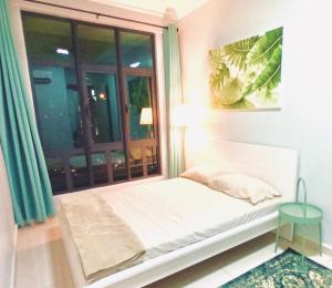 3 Bedrooms Short Stays Condo at KLCC