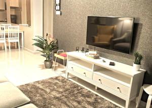3 Bedrooms Short Stays Condo at KLCC