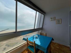 Studio à St-Jean-de-Monts, avec parking, balcon et vue mer - FR-1-224C-201