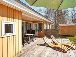 6 person holiday home in Aakirkeby-By Traum