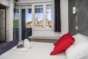 Split Central Luxury Studios