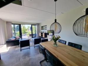 Water Villa in Balk with Lake Access